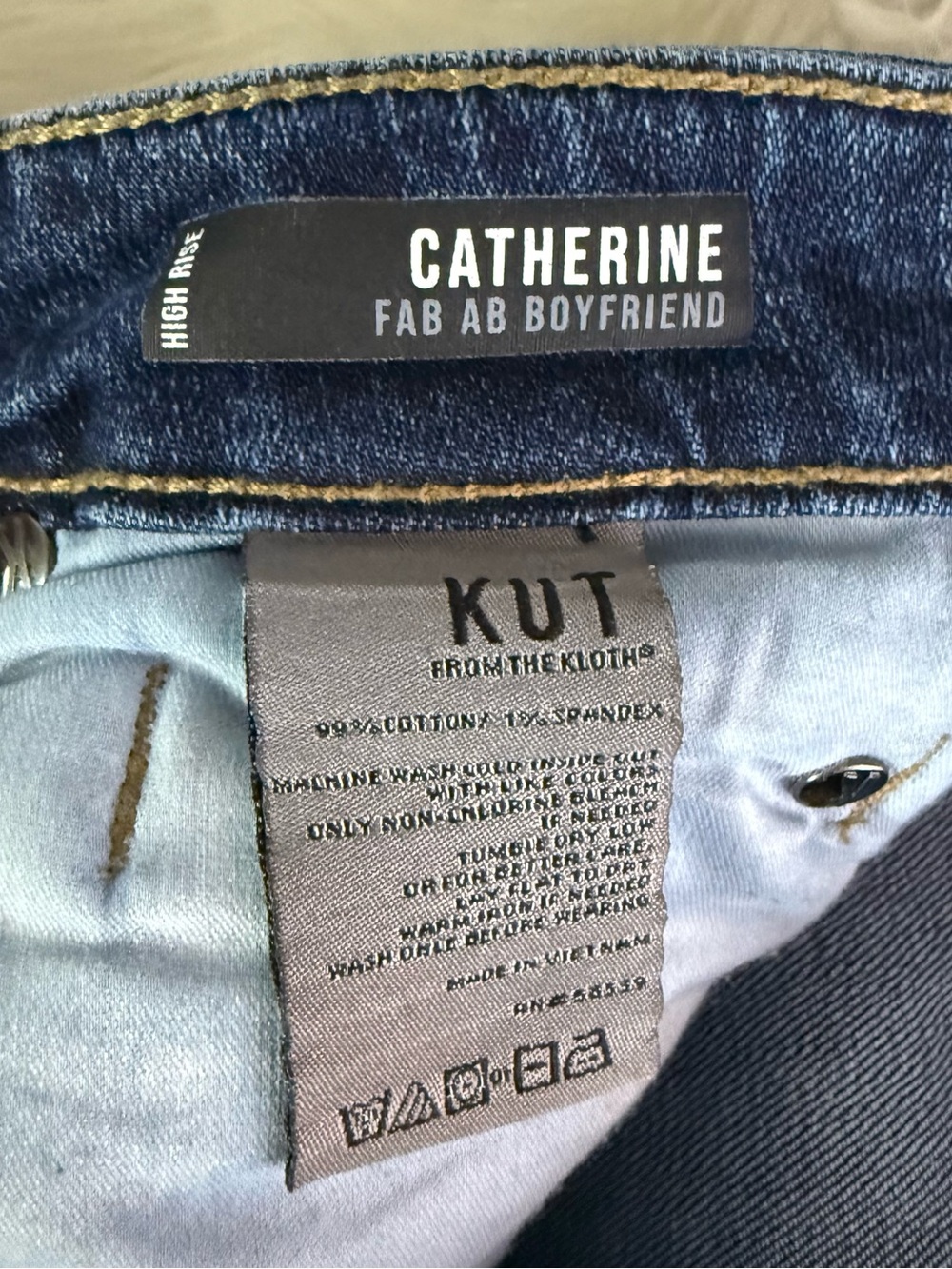 KUT From the Kloth Catherine High Rise Boyfriend Jeans Size 6 Dark Wash - Picture 6 of 6